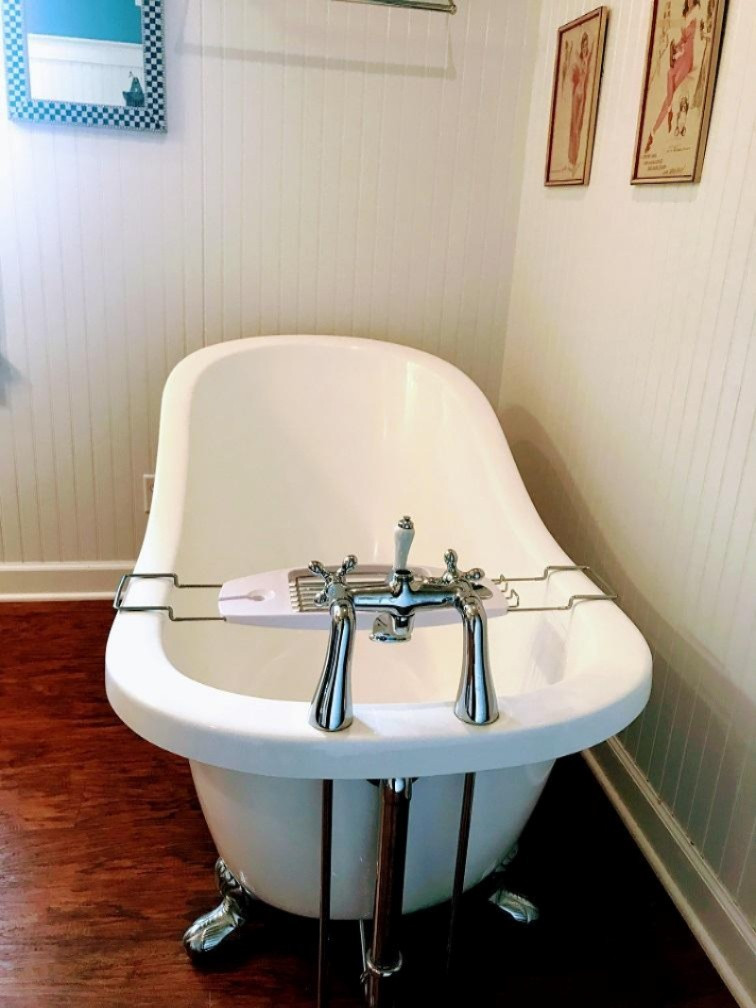 2801 Niles Road St. Joseph, MI 49085 - Photo 26 of 43 2801 Niles Rd. Bathroom tub