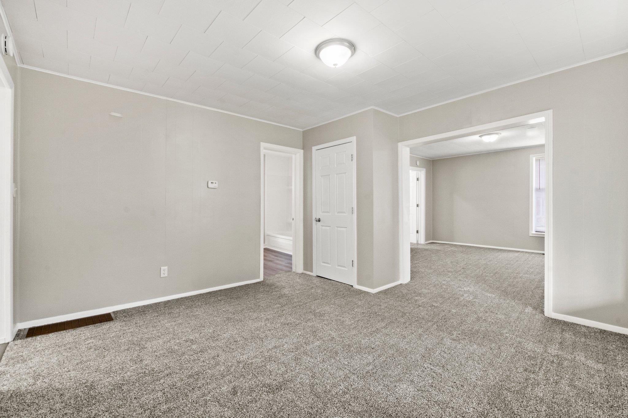 208 Walnut Street Butler, IN 46721 - Photo 5 of 26