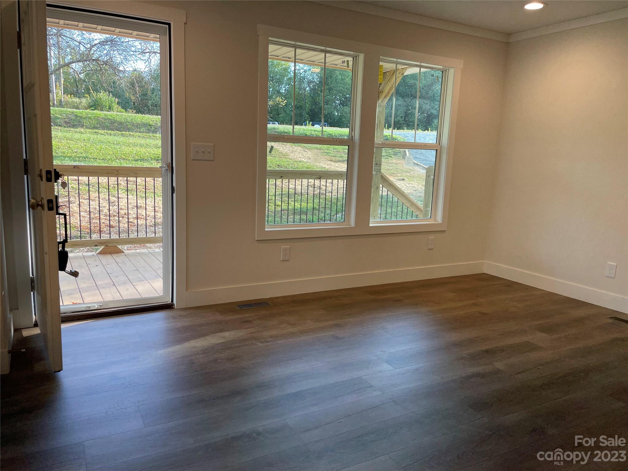 1625 Amherst Road Morganton, NC 28655 - Photo 5 of 34 Gallery Image 5