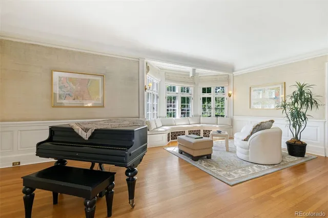 a living room filled with furniture