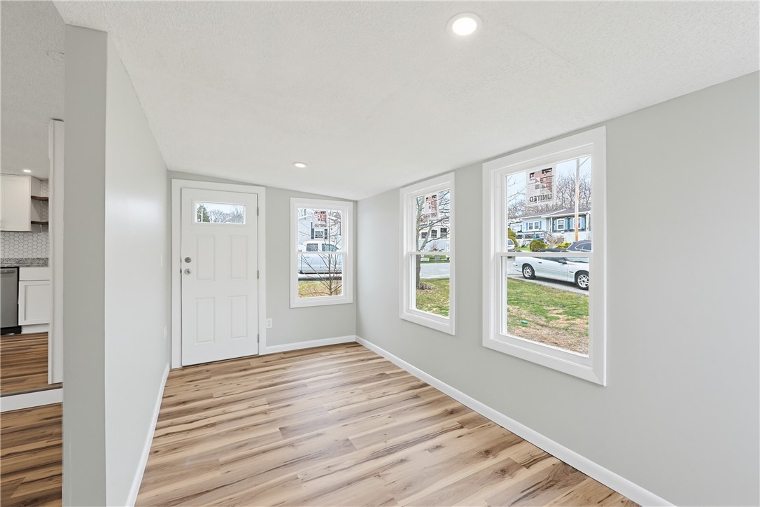 301 Bulgarmarsh Road Tiverton, RI 02878 - Photo 9 of 34 Gallery Image 9