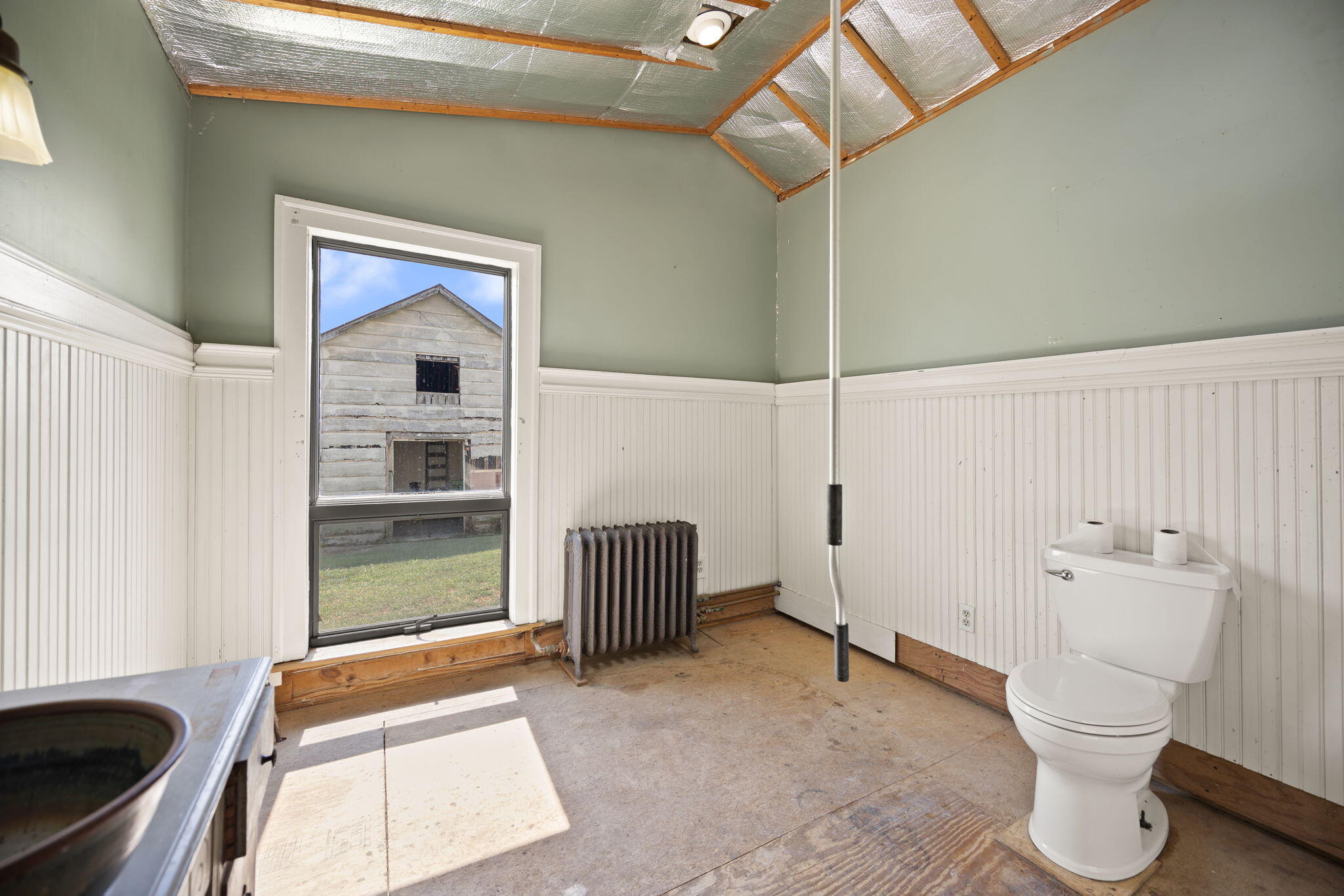 340 Henry Robinson Road Salvisa, KY 40372 - Photo 23 of 53 Bathroom