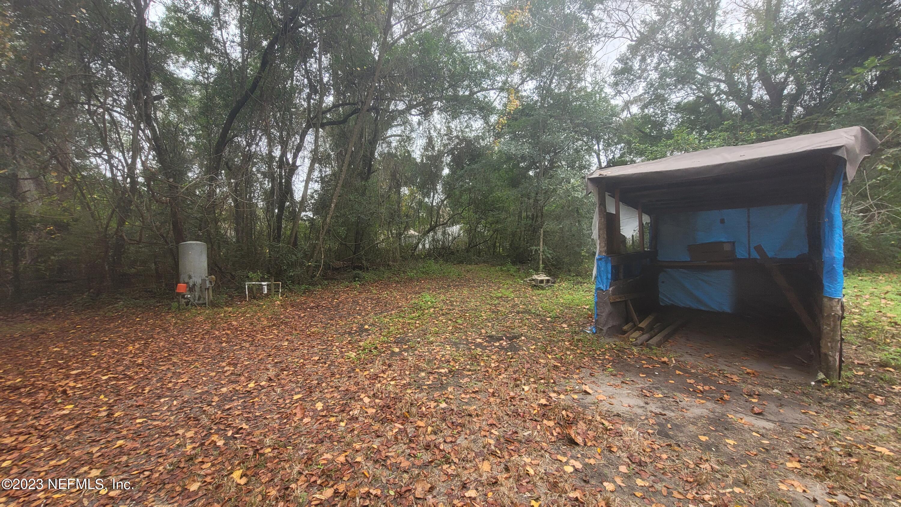 21419 Northwest County 1493 Road Alachua, FL 32615 - Photo 26 of 33 Storage and Well