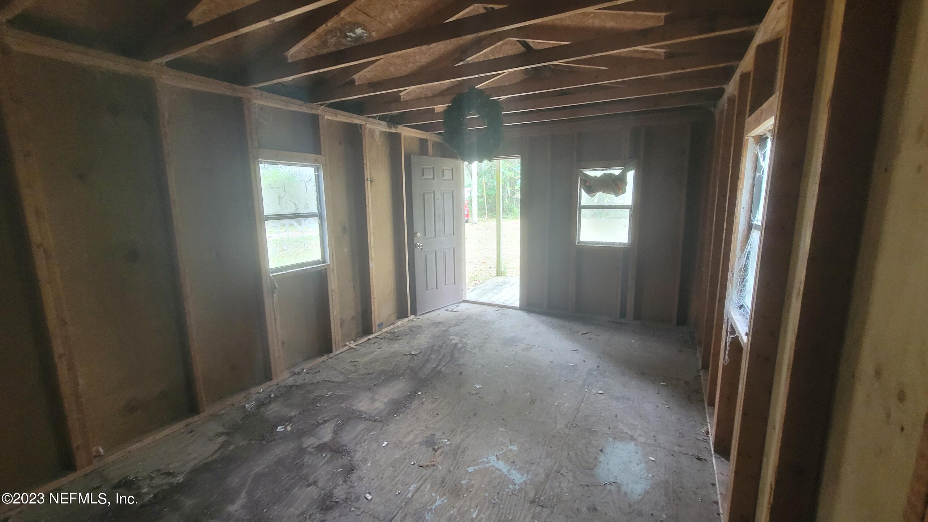 21419 Northwest County 1493 Road Alachua, FL 32615 - Photo 30 of 33 Interior of Shed
