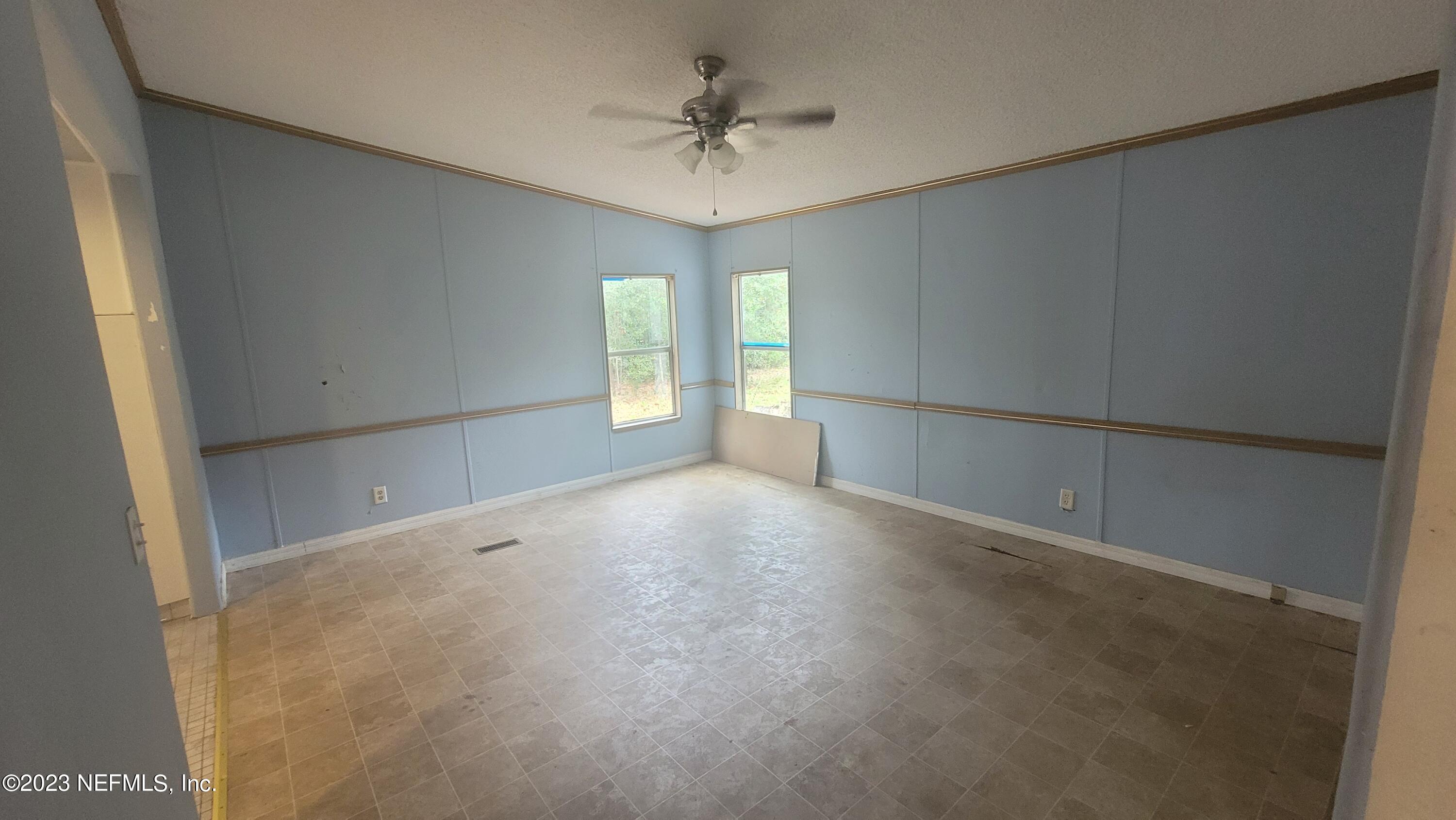 21419 Northwest County 1493 Road Alachua, FL 32615 - Photo 8 of 33 Master Bedroom