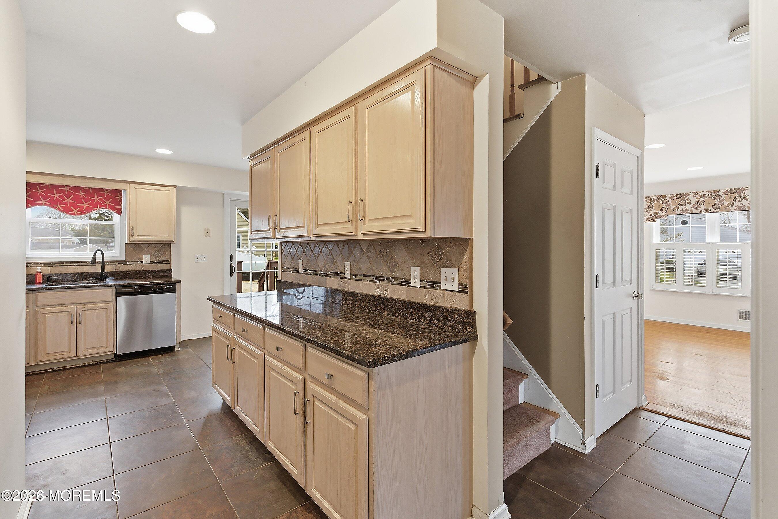 579 Harbor Road Brick, NJ 08724 - Photo 13 of 84 Foyer to kitchen
