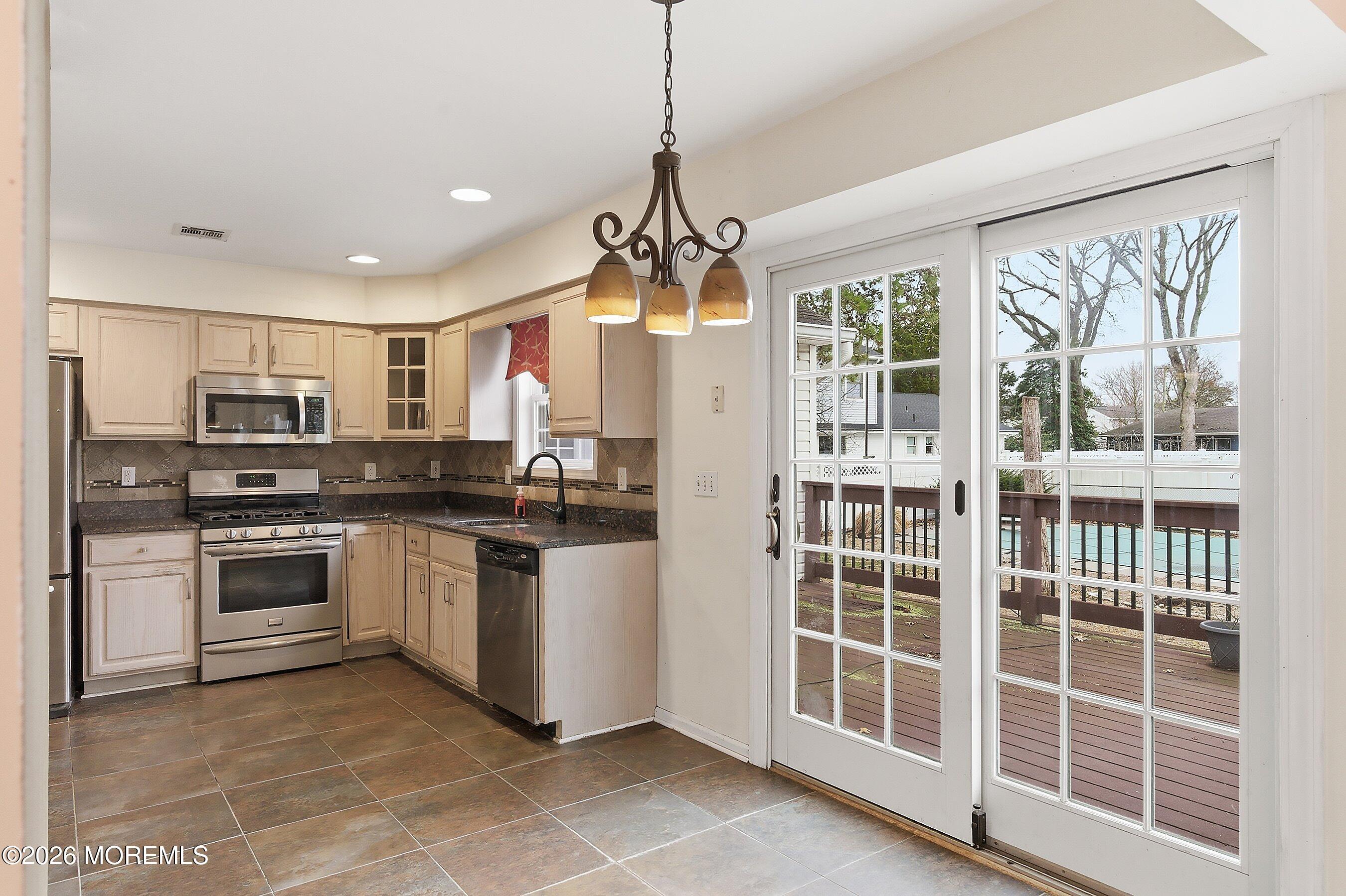 579 Harbor Road Brick, NJ 08724 - Photo 17 of 84 Kitchen