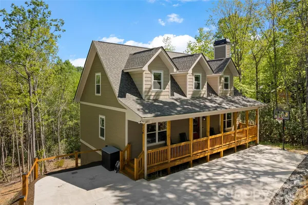 $899,900 | 233 Arcadia Fls Way, Black Mountain, NC 28711