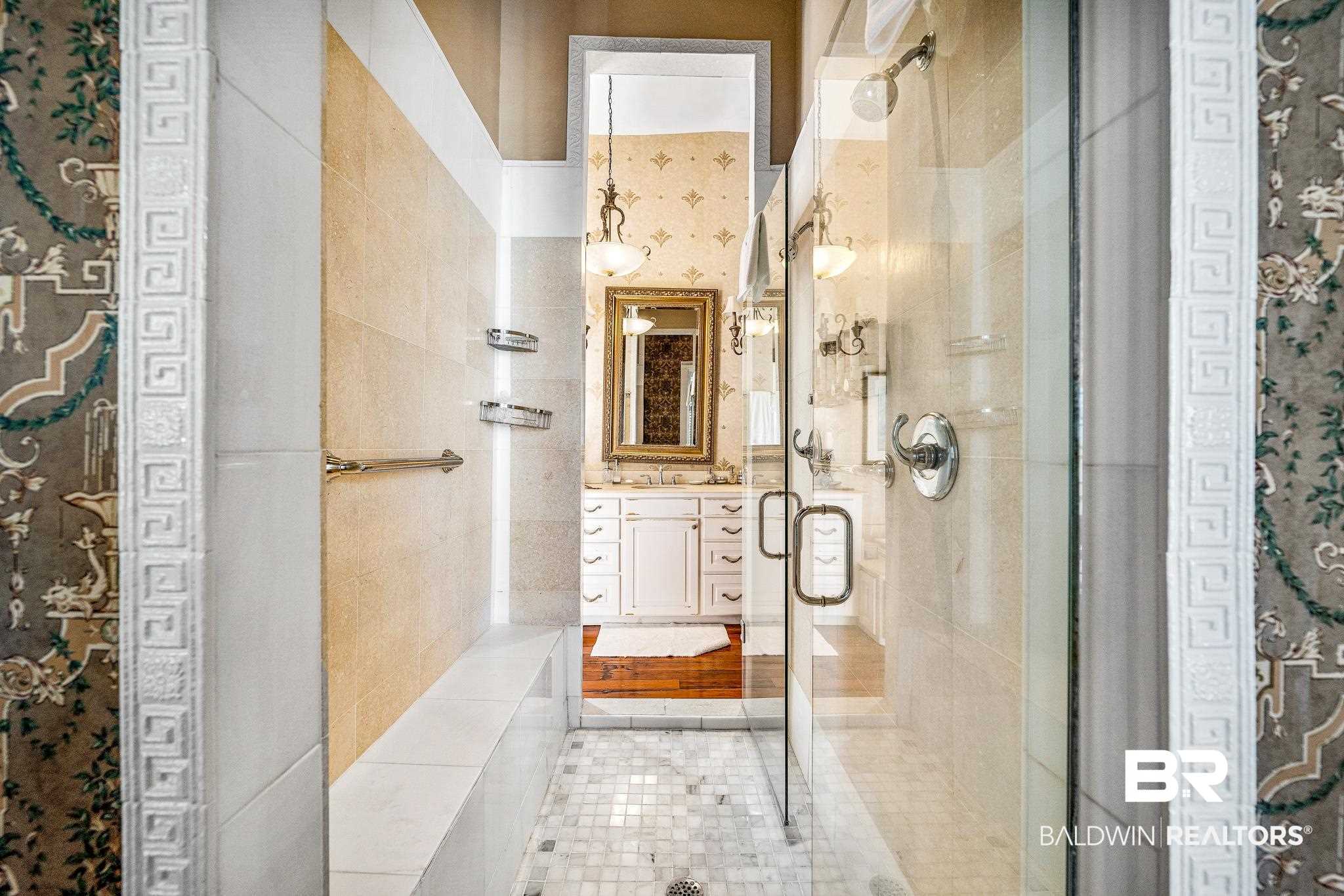 253 State Street Mobile, AL 36603 - Photo 22 of 41 Marble Shower Connects