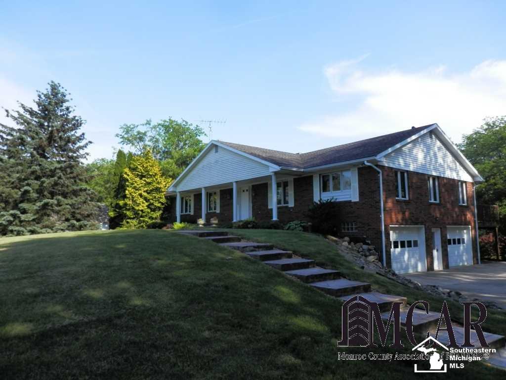 10933 North Custer Road Monroe, MI 48162 - Photo 2 of 31 Stamped Concrete Stairs