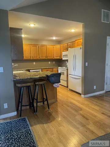 $1,950 | 945 Summer Court, Idaho Falls, ID 83404