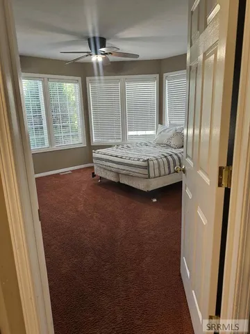 $1,950 | 945 Summer Court, Idaho Falls, ID 83404