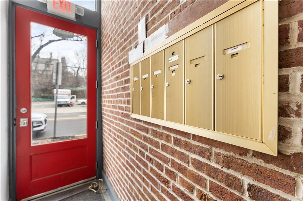 3501 Butler Street, Unit 2A Pittsburgh, PA 15201 - Photo 21 of 22 Mailbox bank