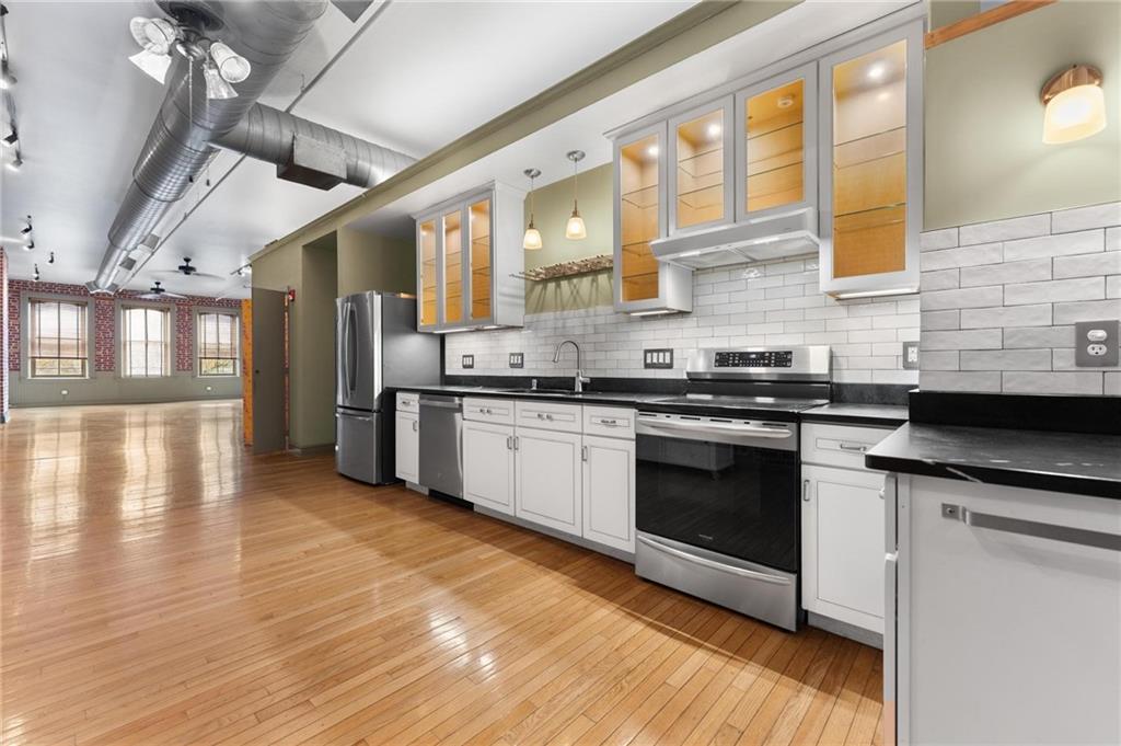 3501 Butler Street, Unit 2A Pittsburgh, PA 15201 - Photo 6 of 22 New SS appliances