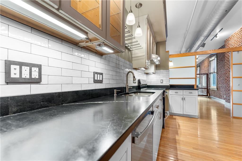 3501 Butler Street, Unit 2A Pittsburgh, PA 15201 - Photo 7 of 22 Custom cabinet lighting