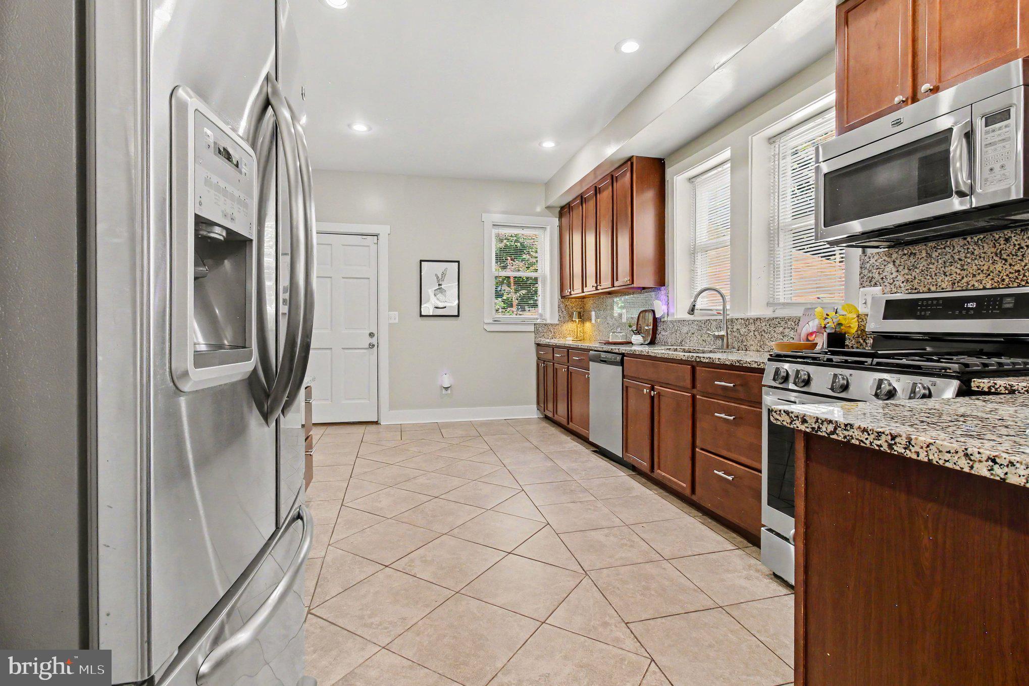3504 Edgewood Road Baltimore, MD 21215 - Photo 16 of 57 Kitchen