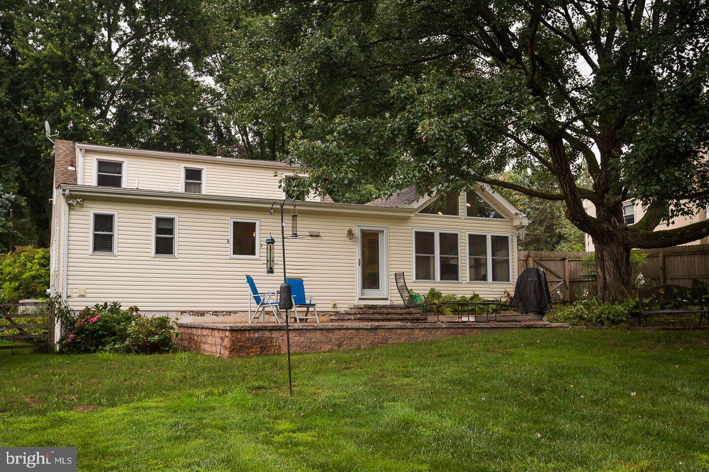 146 Ridgefield Road Newtown Square, PA 19073 - Photo 4 of 38 Exterior back with patio