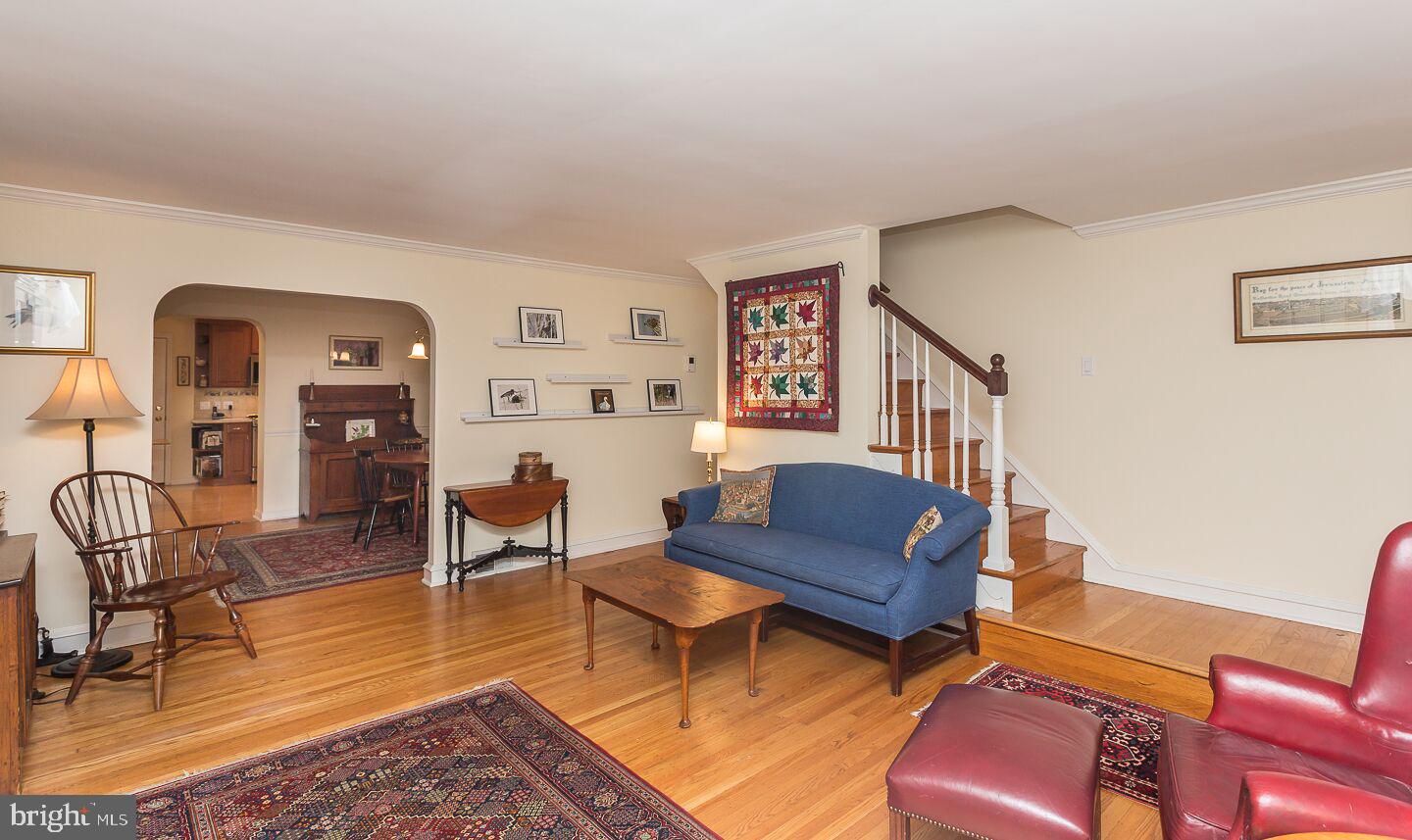 146 Ridgefield Road Newtown Square, PA 19073 - Photo 8 of 38 Living room