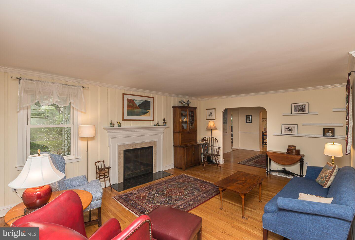 146 Ridgefield Road Newtown Square, PA 19073 - Photo 9 of 38 Living room