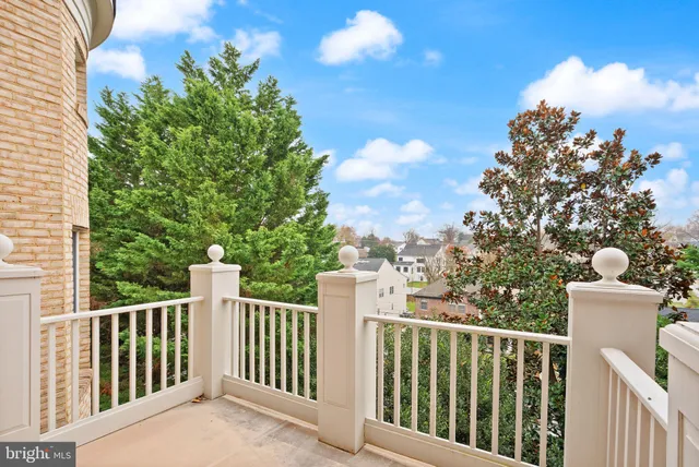 $1,185,000 | 7721 Spoleto Lane, Unit 9, McLean, VA 22102