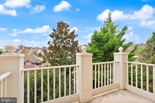 $1,185,000 | 7721 Spoleto Lane, Unit 9, McLean, VA 22102