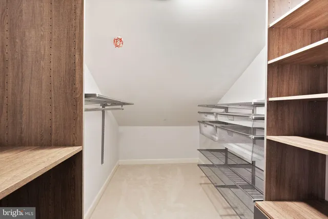 $1,185,000 | 7721 Spoleto Lane, Unit 9, McLean, VA 22102