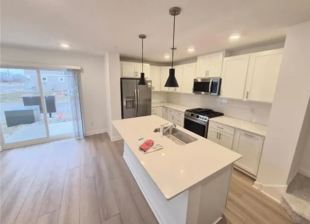 $2,595 | 14930 Archdale Lane, Rosemount, MN 55068