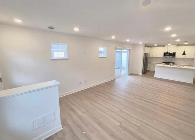 $2,595 | 14930 Archdale Lane, Rosemount, MN 55068