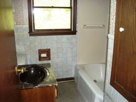 25341 Edison Road South Bend, IN 46628 - Photo 7 of 13