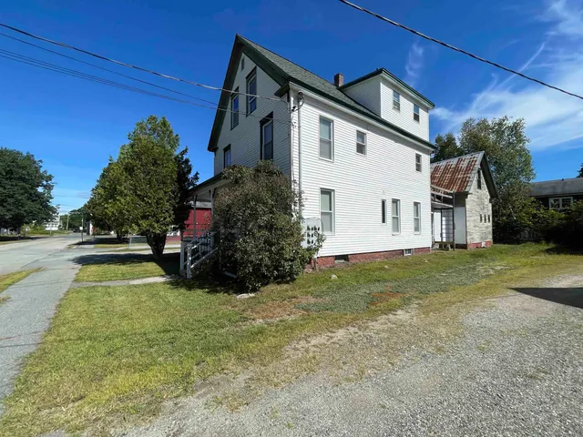 $279,000 | 8 Williams Street, Lancaster, NH 03584