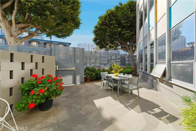 $399,000 | 100 Atlantic Avenue, Unit 1116, Long Beach, CA 90802