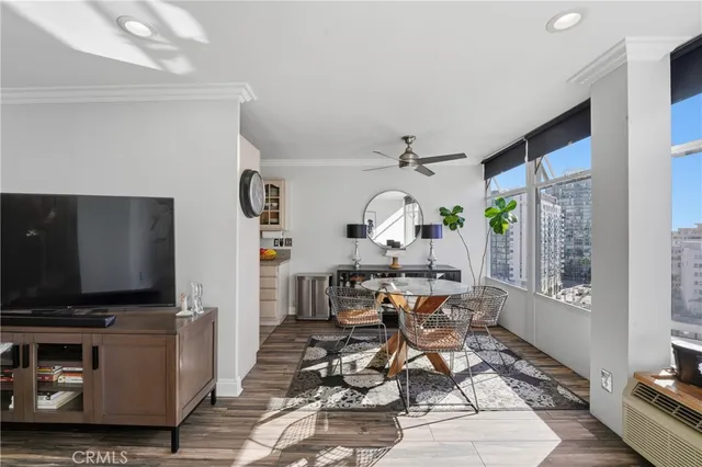 $399,000 | 100 Atlantic Avenue, Unit 1116, Long Beach, CA 90802