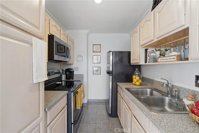 $399,000 | 100 Atlantic Avenue, Unit 1116, Long Beach, CA 90802