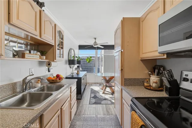 $399,000 | 100 Atlantic Avenue, Unit 1116, Long Beach, CA 90802