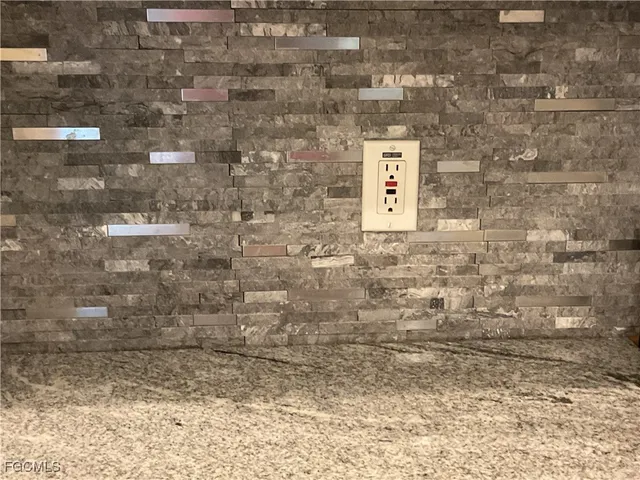 $2,700 | 3920 Southeast 2nd Place, Cape Coral, FL 33904