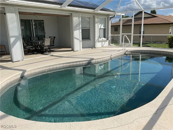 $2,400 | 3920 Southeast 2nd Place, Cape Coral, FL 33904