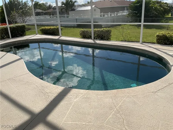 $2,400 | 3920 Southeast 2nd Place, Cape Coral, FL 33904
