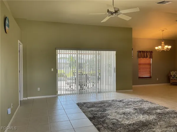 $2,400 | 3920 Southeast 2nd Place, Cape Coral, FL 33904