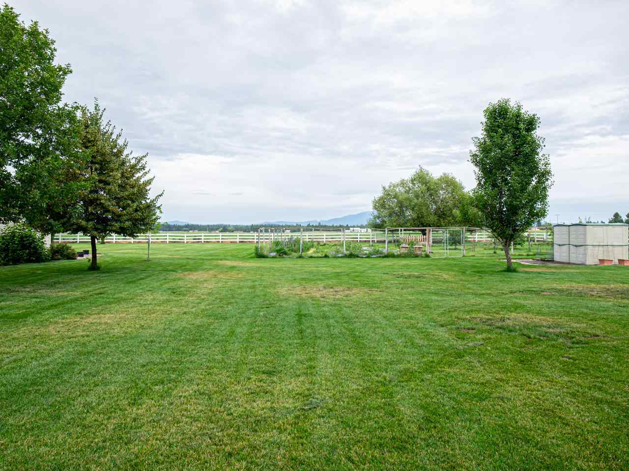 32012 North Cedar Road Deer Park, WA 99006 - Photo 19 of 20 Gallery Image 19