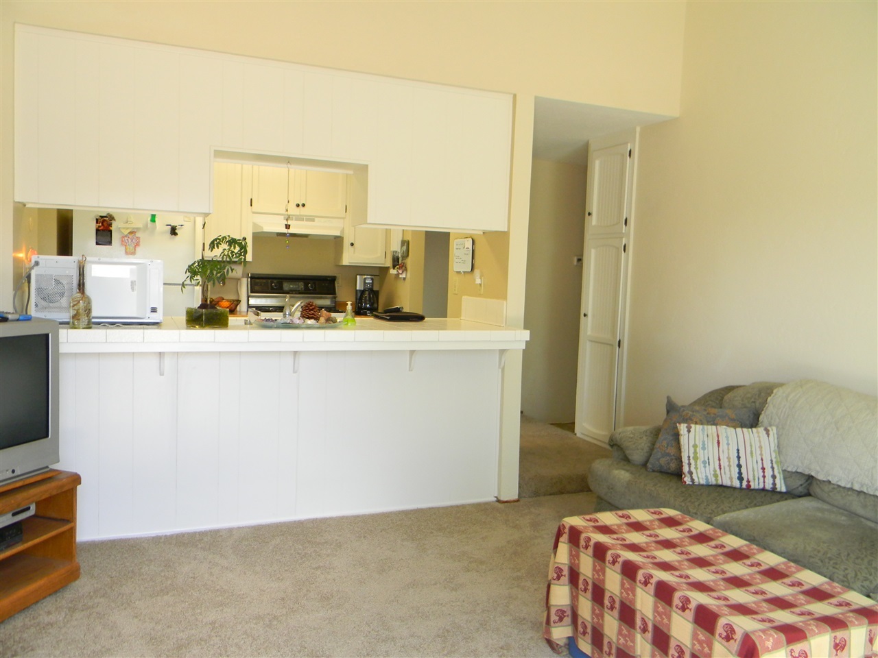 10127 Via Rita Santee, CA 92071 - Photo 9 of 14 Gallery Image 9