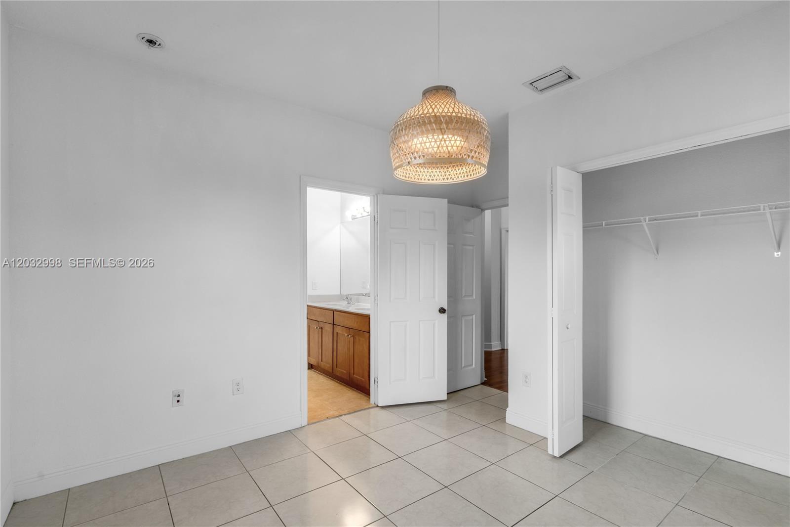 9925 Northwest 10th Street Miami, FL 33172 - Photo 34 of 51