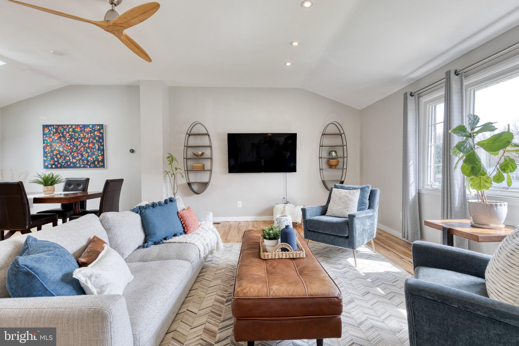 1012 Breezewick Road Towson, MD 21286 - Photo 4 of 38