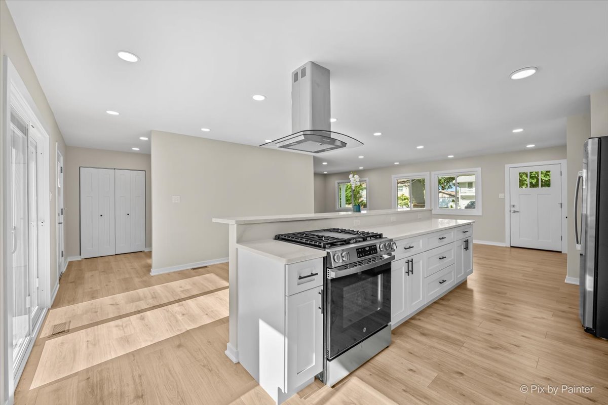 1420 Cooper Road Hoffman Estates, IL 60169 - Photo 19 of 33