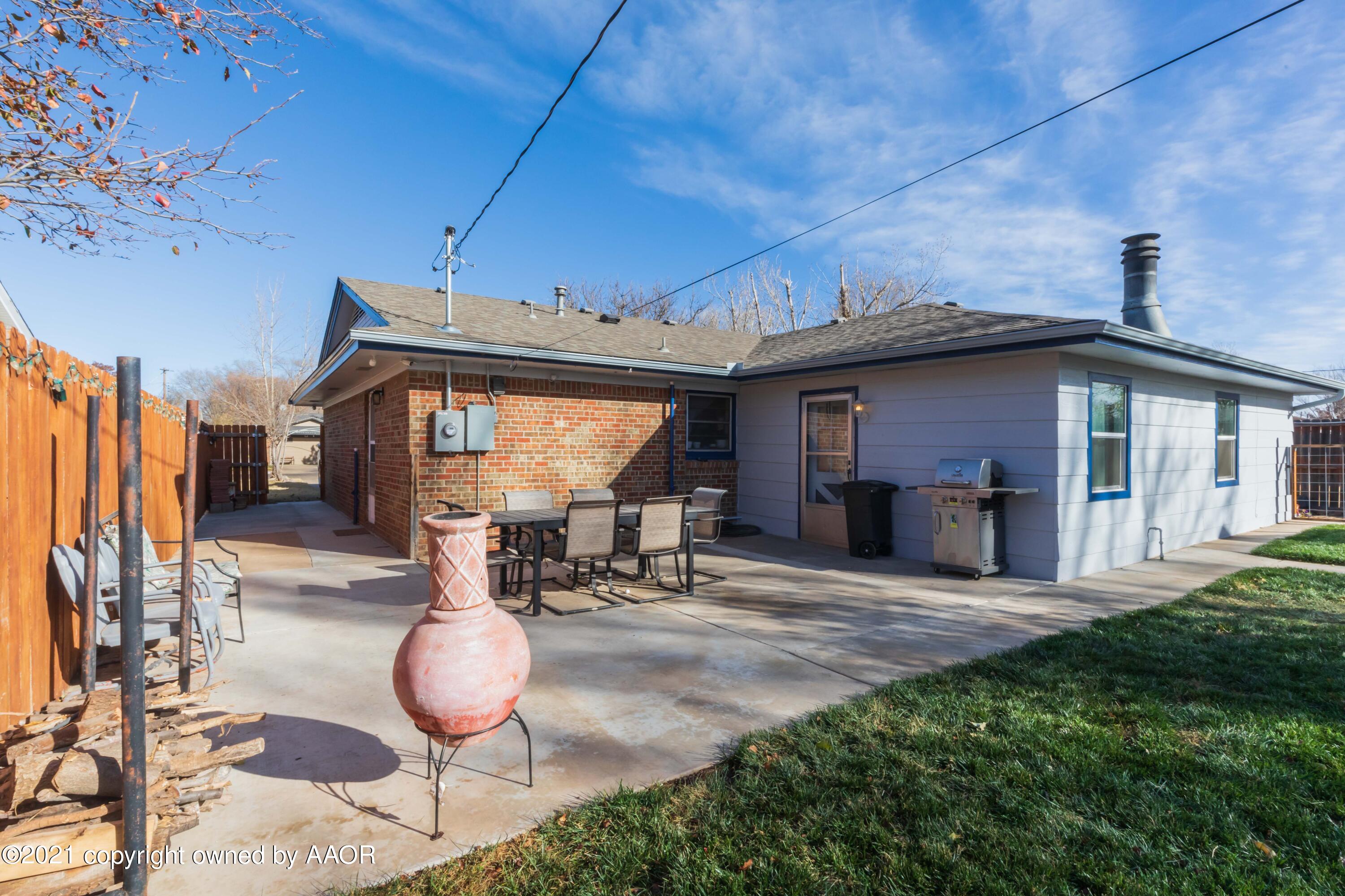 5519 Randolph Road Amarillo, TX 79106 - Photo 8 of 14 PATIO VIEW 1
