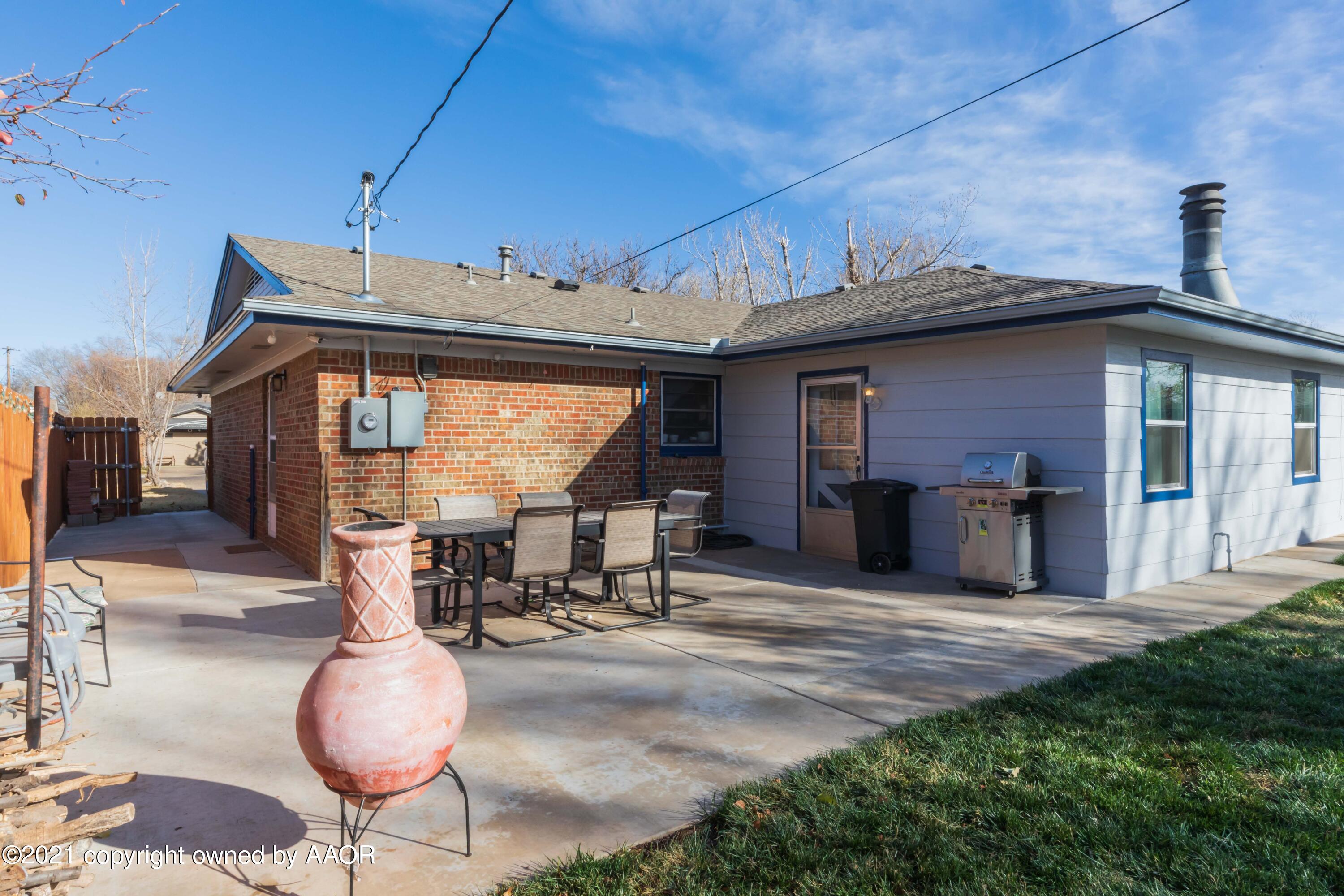 5519 Randolph Road Amarillo, TX 79106 - Photo 9 of 14 PATIO VIEW 2