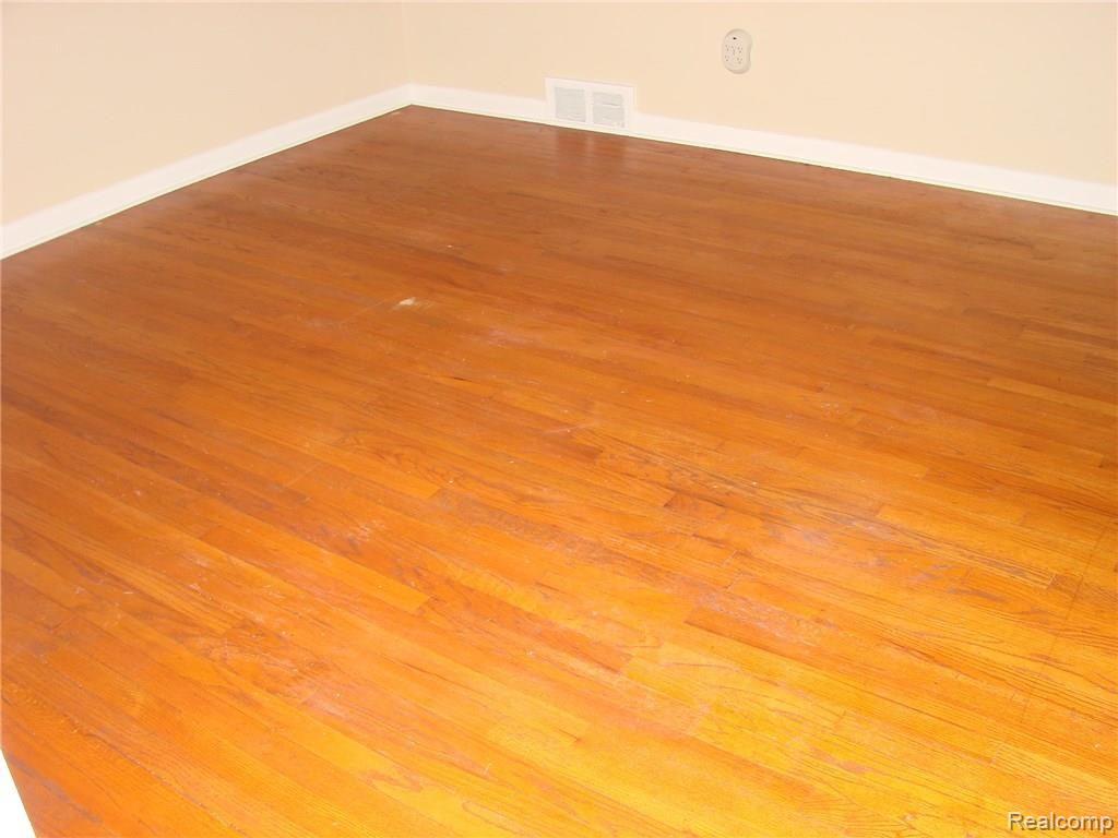 24720 Ridgedale Street Oak Park, MI 48237 - Photo 9 of 31