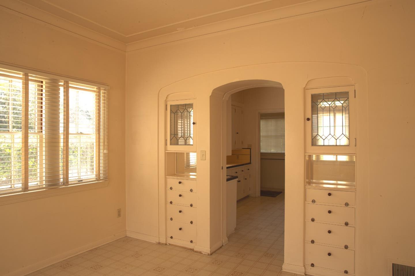 160 Lorimer Street Salinas, CA 93901 - Photo 8 of 13