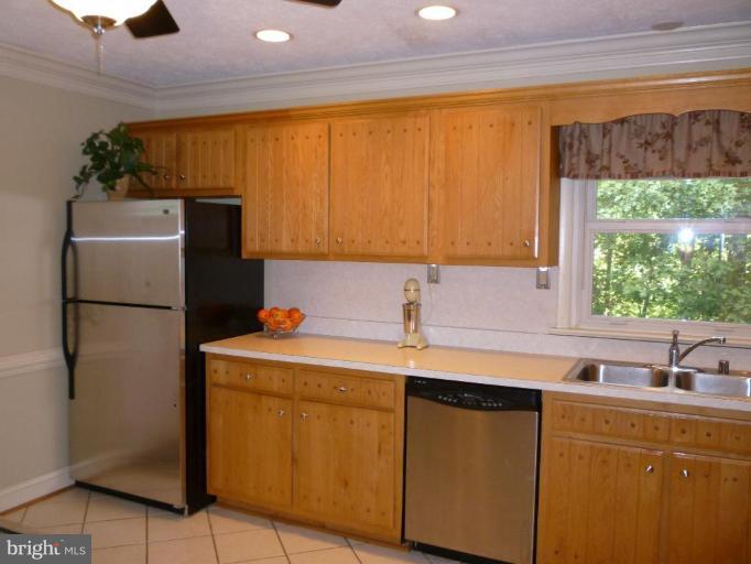6021 Buffalo Road Mount Airy, MD 21771 - Photo 7 of 13 Kitchen #2