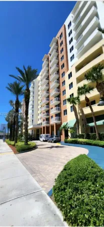 $2,300 | 18800 Northeast 29th Avenue, Unit 1007, Aventura, FL 33180