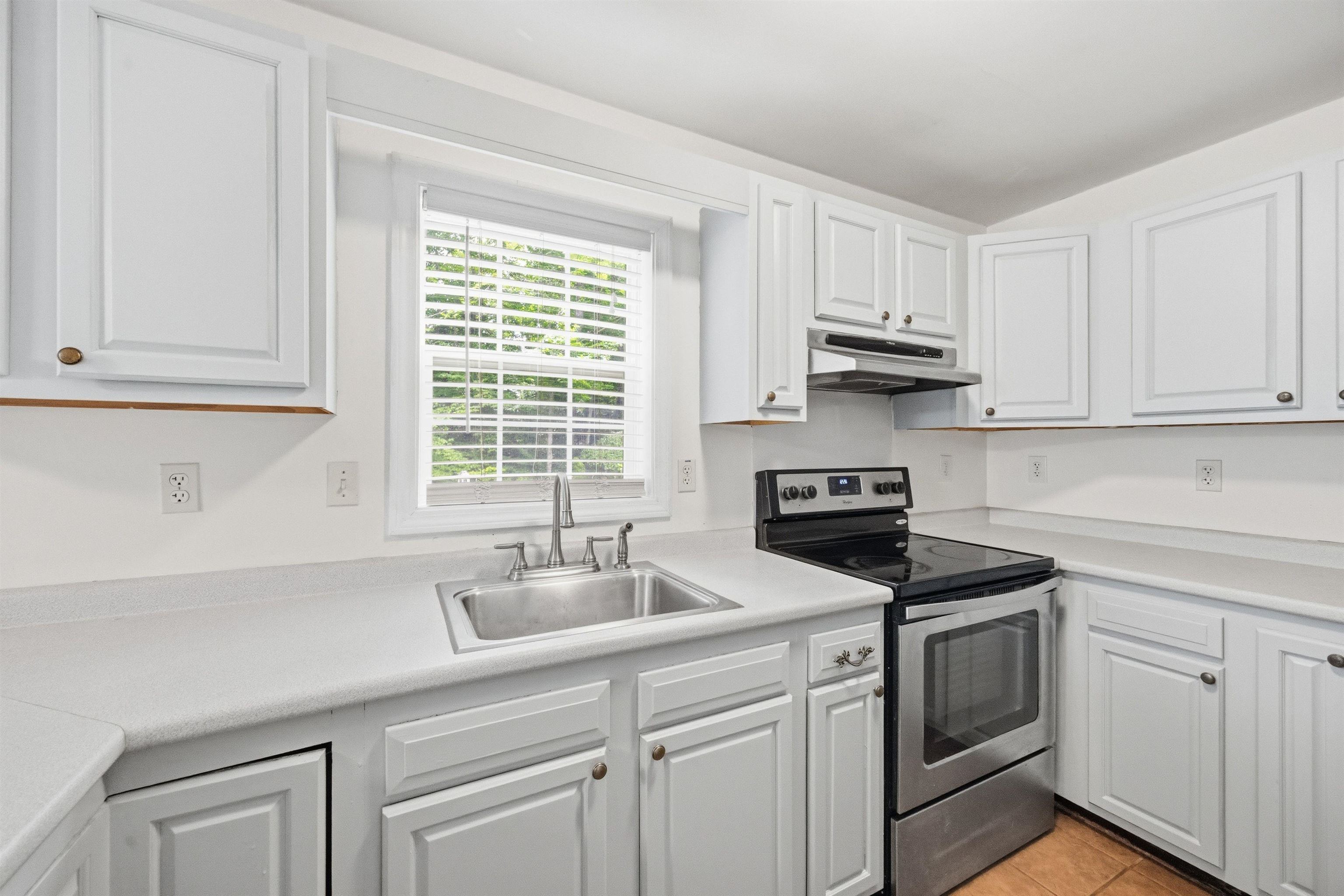 34 Mulberry Hl Road, Unit A Gilford, NH 03249 - Photo 5 of 38